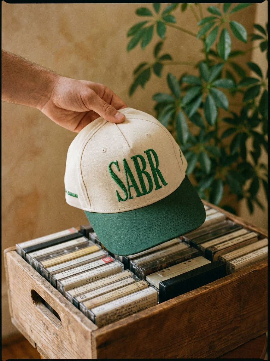 Sabr Cap Ivory & Forest Green