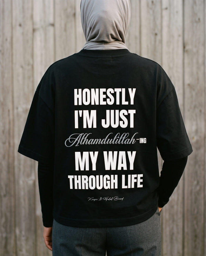 Honestly, Alhamdulillah black boxy tee back print in close detail